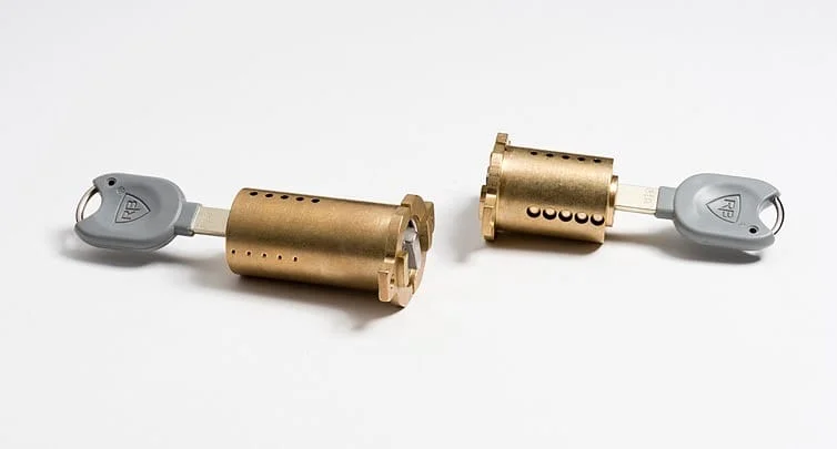 Cylindres laiton avec clés brevetées RB-Locks